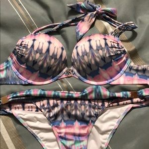 VS bombshell bikini 32C & L